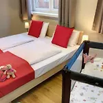 Meininger Frankfurt/main Messe فندق 3*