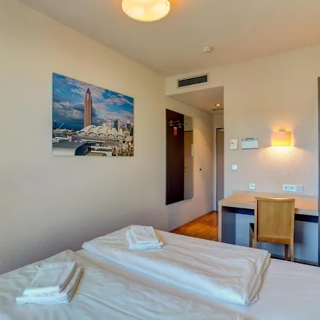 Meininger Frankfurt/main Messe Hotel