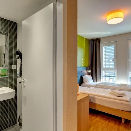 Hotel Meininger Frankfurt/main Messe 3*