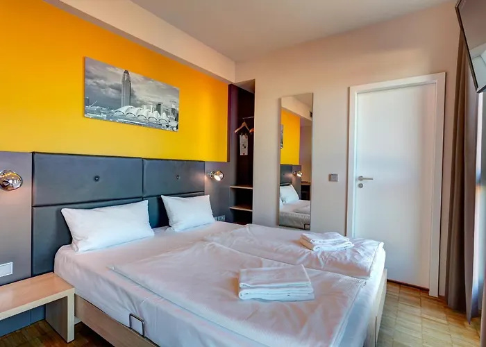Meininger Frankfurt/main Messe Hotel 3*
