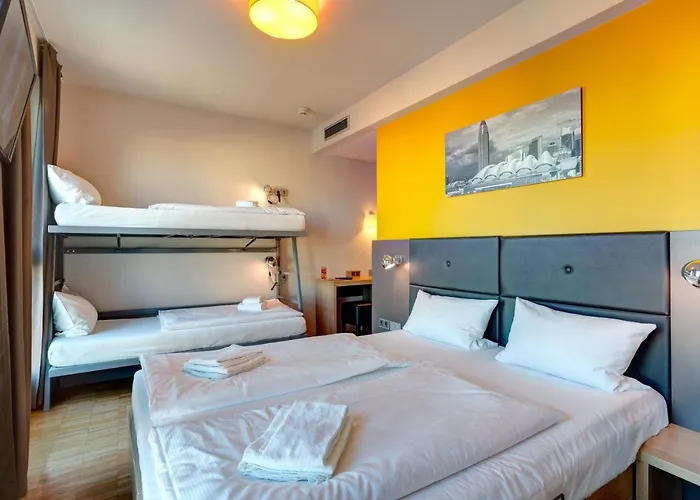 Hotel Meininger Frankfurt/main Messe 3*