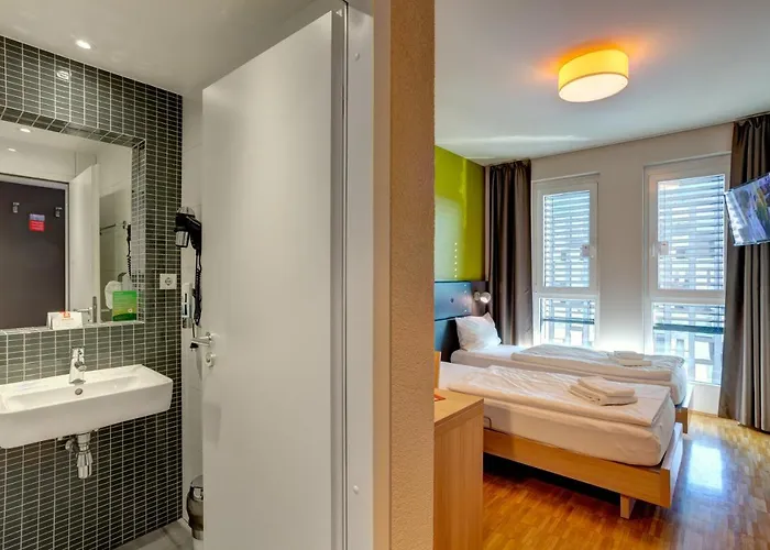 Hotel Meininger Frankfurt/main Messe 3*